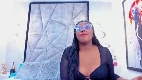 Zoe online show from June 12, 2026, 12:04 pm