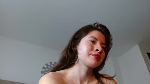 Snapshot of zoecruzz chatting on February 12, 2025, 5:37 pm ZOE online show from February 12, 2025, 5:37 pm