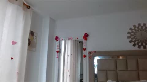 Snapshot of zoecruzz chatting on February 13, 2025, 6:59 pm ZOE online show from February 13, 2025, 6:59 pm