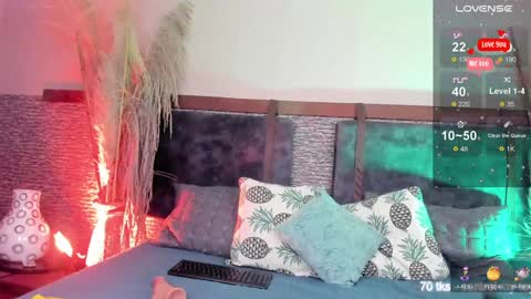 Snapshot of zoee_23 chatting on December 2, 2024, 2:41 pm Zoe online show from December 2, 2024, 2:41 pm