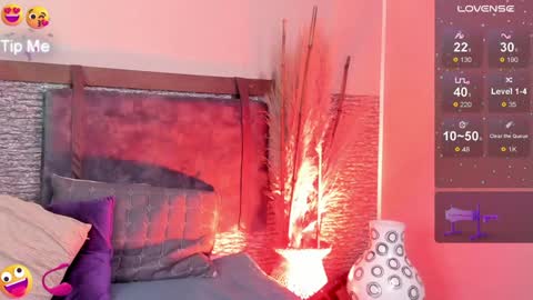 Snapshot of zoee_23 chatting on February 5, 2025, 1:44 pm Zoe online show from February 5, 2025, 1:44 pm