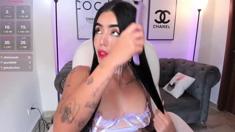 Snapshot of zoee_jackson chatting on December 7, 2024, 6:37 pm zoee jackson online show from December 7, 2024, 6:37 pm