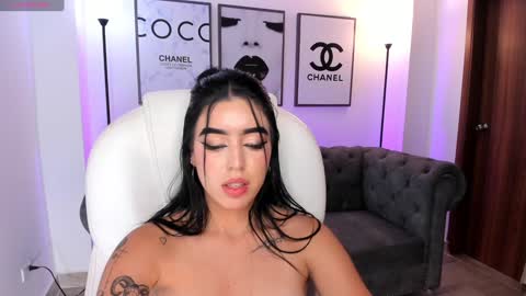Snapshot of zoee_jackson chatting on January 2, 2025, 9:39 pm zoee jackson online show from January 2, 2025, 9:39 pm