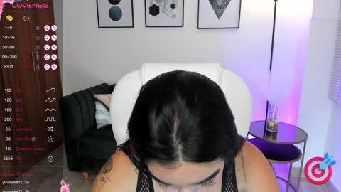 Snapshot of zoee_jackson chatting on February 5, 2025, 10:44 pm zoee jackson online show from February 5, 2025, 10:44 pm