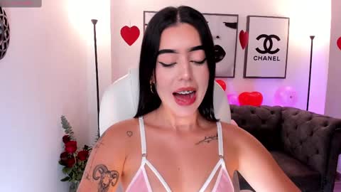 Snapshot of zoee_jackson chatting on February 16, 2025, 6:43 pm zoee jackson online show from February 16, 2025, 6:43 pm