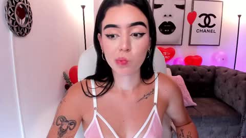 Snapshot of zoee_jackson chatting on February 16, 2025, 9:48 pm zoee jackson online show from February 16, 2025, 9:48 pm