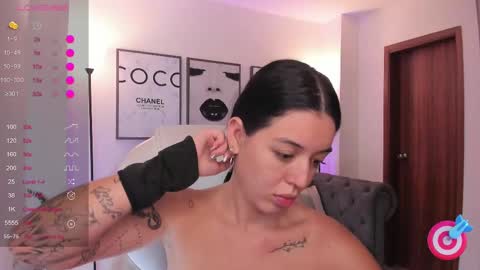 Snapshot of zoee_jackson chatting on March 1, 2025, 6:43 pm zoee jackson online show from March 1, 2025, 6:43 pm