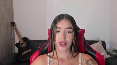 Snapshot of zoee_jackson chatting on September 14, 2025, 11:26 pm  zoee jackson online show from September 14, 2025, 11:26 pm