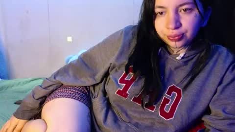 Snapshot of zoee_jhonnyy chatting on May 21, 2026, 8:43 am zoee jhonnyy online show from May 21, 2026, 8:43 am