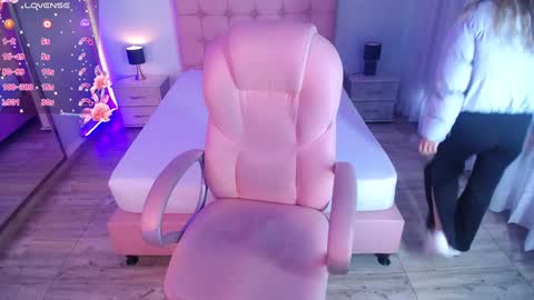 zoe online show from February 4, 2025, 11:49 am