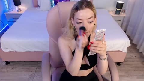 zoe online show from May 7, 2026, 2:11 pm