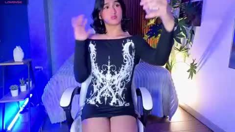 Snapshot of zoee_kiss_ chatting on June 25, 2026, 4:45 am ZOE online show from June 25, 2026, 4:45 am