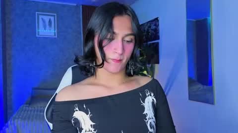 Snapshot of zoee_kiss_ chatting on July 3, 2026, 5:03 am ZOE online show from July 3, 2026, 5:03 am