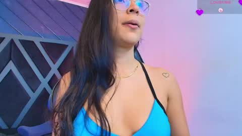Zoe 3 online show from April 23, 2026, 5:26 pm