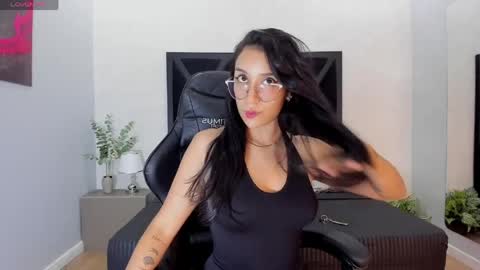 Zoe 3 online show from May 11, 2026, 5:54 pm
