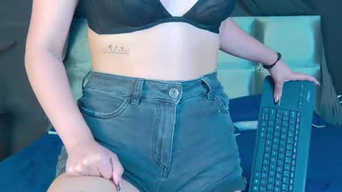 Zoe online show from February 6, 2025, 7:07 pm