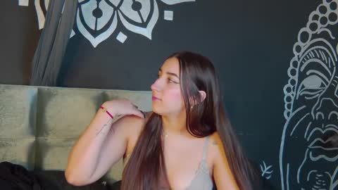 Zoe online show from March 7, 2025, 11:51 am