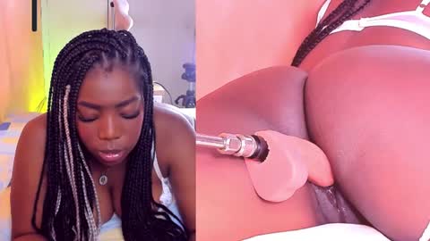 Snapshot of zoeethompson_cm chatting on July 25, 2026, 10:57 am online show from July 25, 2026, 10:57 am