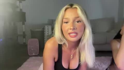 Zoe online show from May 12, 2026, 5:26 am