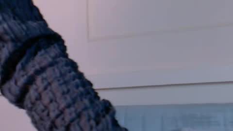 Zoe online show from December 17, 2025, 11:16 am