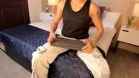 Zoe Krug online show from February 12, 2026, 1:06 pm