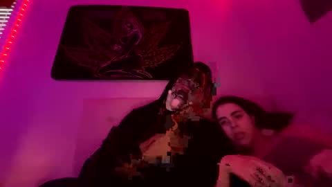 LovelyLatin25 online show from January 18, 2025, 10:28 pm