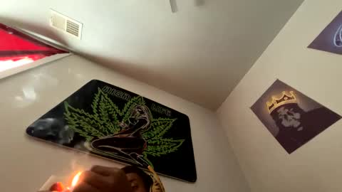 LovelyLatin25 online show from January 22, 2025, 5:28 pm