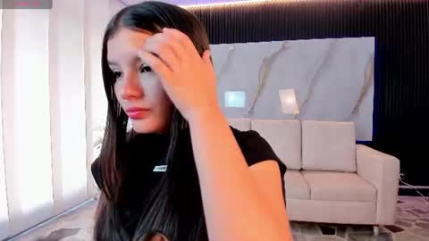 Snapshot of zoelinss_ chatting on June 9, 2026, 3:12 pm Zoelinss online show from June 9, 2026, 3:12 pm