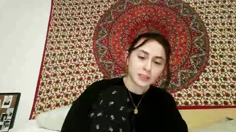 zoepleasing online show from March 4, 2025, 4:38 am
