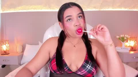 Zoe online show from May 15, 2026, 3:46 am