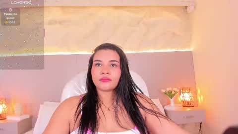 Zoe online show from June 14, 2026, 3:41 am