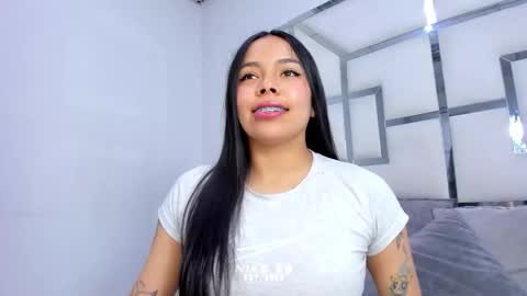 ZoeSwam online show from November 28, 2025, 12:08 pm