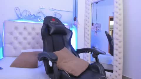 Snapshot of zoeth_ruiz chatting on January 3, 2025, 3:22 pm zoeth_ruiz online show from January 3, 2025, 3:22 pm