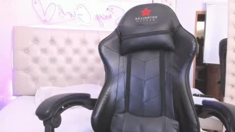Snapshot of zoeth_ruiz chatting on February 4, 2025, 6:17 pm zoeth_ruiz online show from February 4, 2025, 6:17 pm