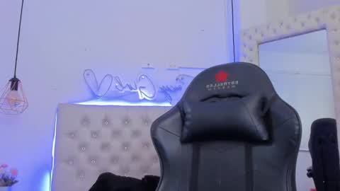 Snapshot of zoeth_ruiz chatting on March 4, 2025, 3:04 pm zoeth_ruiz online show from March 4, 2025, 3:04 pm