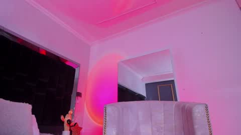 zoevidal_ online show from January 12, 2025, 11:50 am