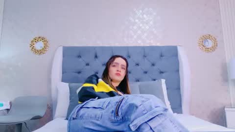 ZoeWilliis online show from June 13, 2026, 11:08 am