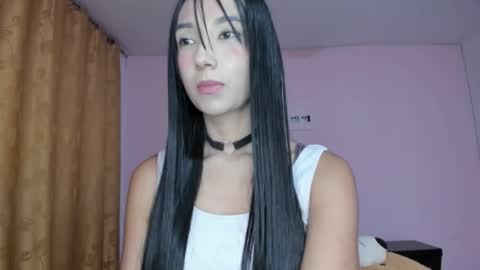 Snapshot of zoey_babyqueen19 chatting on March 4, 2026, 1:33 am Zoey online show from March 4, 2026, 1:33 am