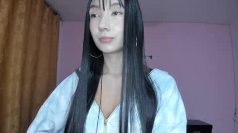 Snapshot of zoey_babyqueen19 chatting on April 5, 2026, 12:52 am Zoey online show from April 5, 2026, 12:52 am