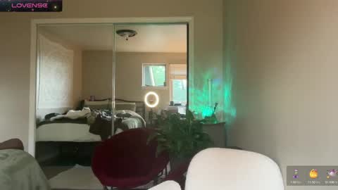 Snapshot of zoeydanner chatting on January 7, 2025, 8:52 pm Zoeydanner online show from January 7, 2025, 8:52 pm