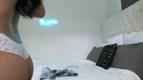 zoeyjohnson24 online show from July 30, 2026, 2:32 am