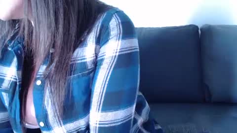 zoibee online show from January 24, 2025, 11:48 am