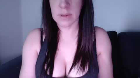 zoibee online show from February 12, 2025, 7:55 am