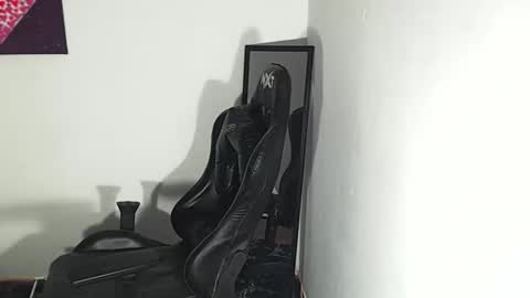 Snapshot of zol_gil03 chatting on September 17, 2025, 1:29 am zol_gil03 online show from September 17, 2025, 1:29 am