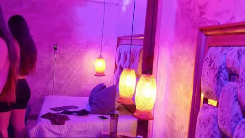 zoley  online show from November 3, 2025, 11:33 am