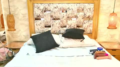 zoley  online show from March 11, 2026, 3:23 am