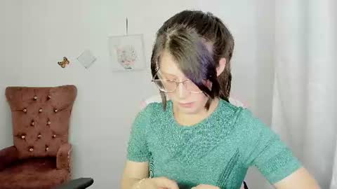 Snapshot of zooeybelair chatting on July 2, 2026, 4:07 am Alicie online show from July 2, 2026, 4:07 am