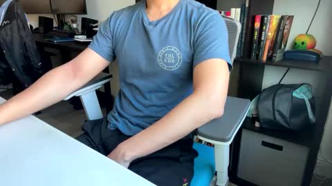 zoom_ha20 online show from February 5, 2025, 11:39 pm