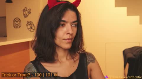 Snapshot of zorosgiirl chatting on October 31, 2025, 7:37 pm Birthday Stream - Dec 5 online show from October 31, 2025, 7:37 pm