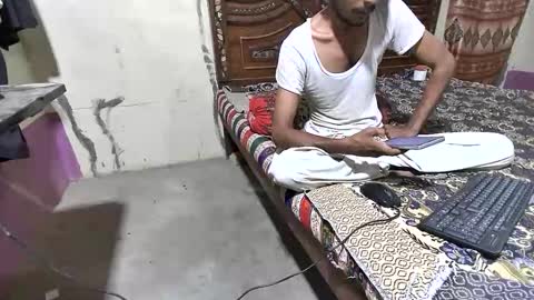 zoyakhan803 online show from June 3, 2026, 10:04 pm